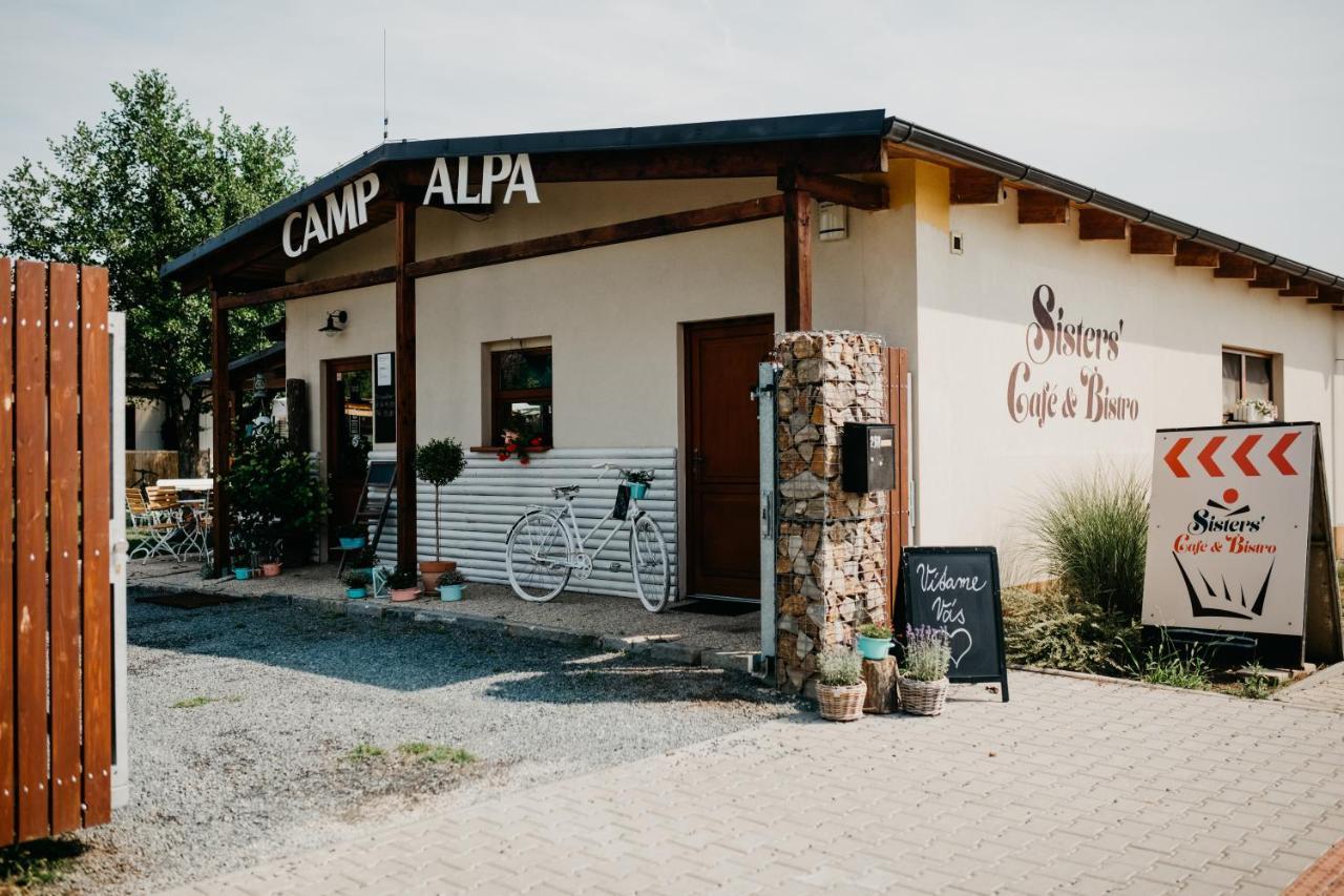 Hotel Camp Alpa Ostrovačice Esterno foto